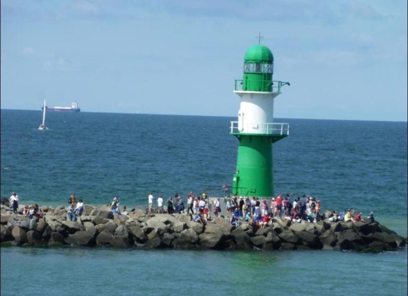 Birnbom Warnemuende Rostock Exterior foto